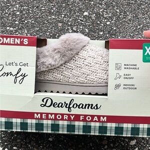 Dearfoams Women's Plush Cream Slippers